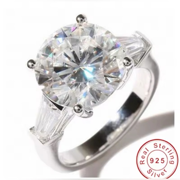 Anniversary ring 925 Sterling silver Moissanite Engagement Wedding Ring - Picture 3 of 4
